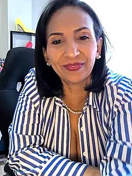 Mrsvictoriaaa online show from April 2026 07:43:01 PM