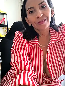 Snapshot of Mrsvictoriaaa chatting on April 2026 08:37:01 PM Mrsvictoriaaa online show from April 2026 08:37:01 PM