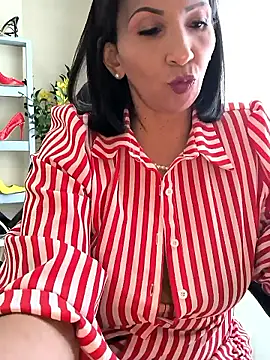 Snapshot of Mrsvictoriaaa chatting on June 2026 07:34:02 PM Mrsvictoriaaa online show from June 2026 07:34:02 PM