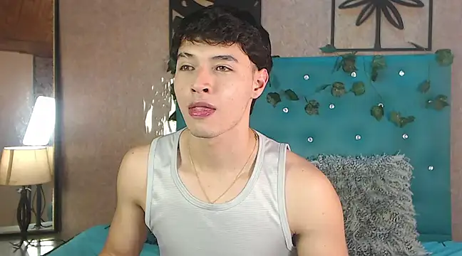 Snapshot of LiamAndrewzz chatting on February 2025 08:10:01 PM LiamAndrewzz online show from February 2025 08:10:01 PM