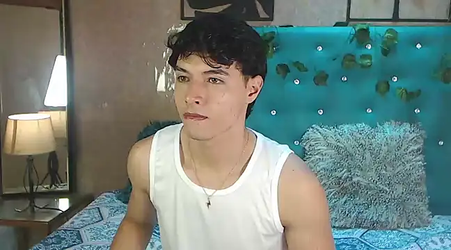 Snapshot of LiamAndrewzz chatting on March 2025 04:35:02 PM LiamAndrewzz online show from March 2025 04:35:02 PM