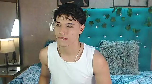 Snapshot of LiamAndrewzz chatting on March 2025 05:22:02 PM LiamAndrewzz online show from March 2025 05:22:02 PM