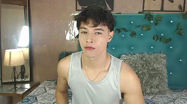 Snapshot of LiamAndrewzz chatting on March 2025 04:49:02 AM LiamAndrewzz online show from March 2025 04:49:02 AM