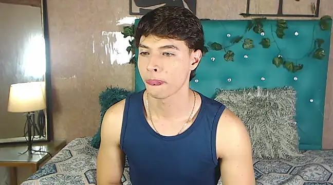 Snapshot of LiamAndrewzz chatting on March 2025 04:05:02 AM LiamAndrewzz online show from March 2025 04:05:02 AM