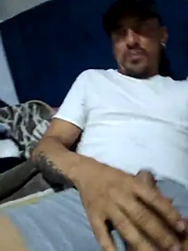 Iuver online show from February 2026 09:49:02 PM