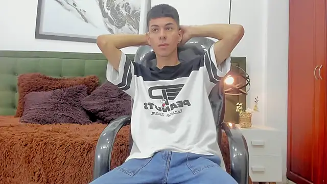 Johann sex online show from January 2026 05:15:02 PM