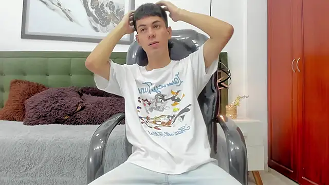 Johann sex online show from February 2026 05:18:02 PM