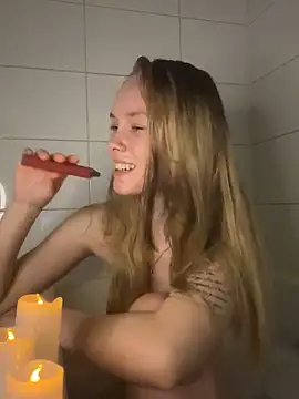 cosplayercutie0w0 online show from March 2025 10:37:02 PM