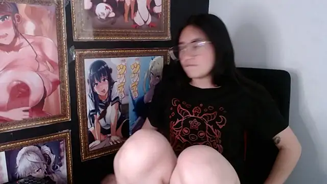 Snapshot of Arielle_lov chatting on March 2025 06:01:02 PM Arielle lov online show from March 2025 06:01:02 PM