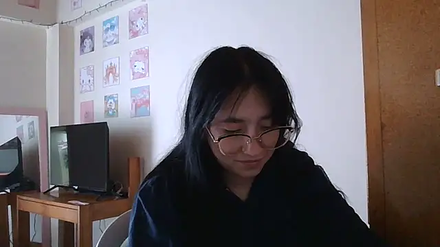 Snapshot of Arielle_lov chatting on November 2025 05:13:01 PM Arielle lov online show from November 2025 05:13:01 PM