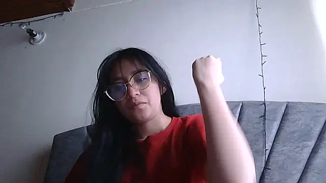 Snapshot of Arielle_lov chatting on December 2025 04:05:01 PM Arielle lov online show from December 2025 04:05:01 PM