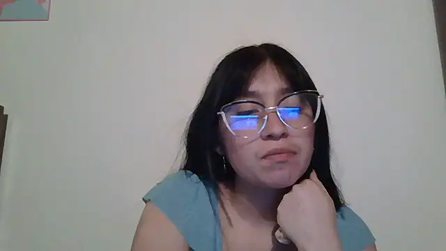 Snapshot of Arielle_lov chatting on January 2026 12:26:01 AM Arielle lov online show from January 2026 12:26:01 AM