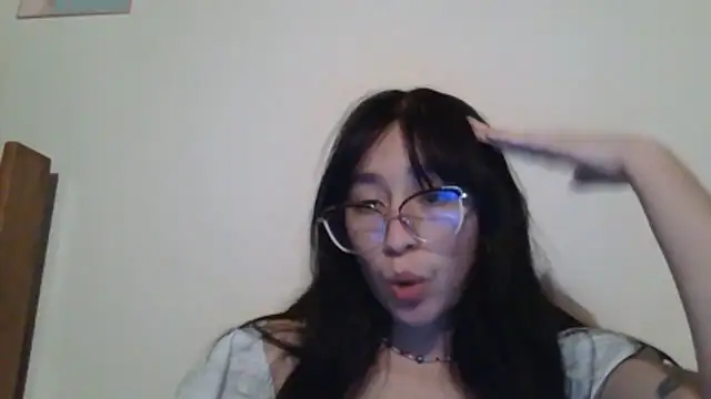 Snapshot of Arielle_lov chatting on January 2026 12:26:02 AM Arielle lov online show from January 2026 12:26:02 AM