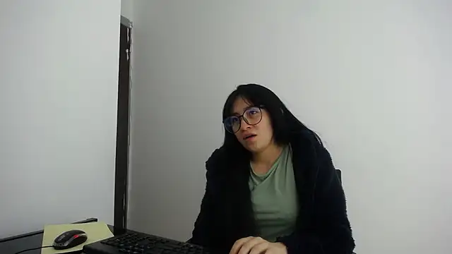 Snapshot of Arielle_lov chatting on February 2026 11:27:02 AM Arielle lov online show from February 2026 11:27:02 AM