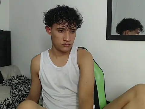 Snapshot of Boy_coll chatting on February 2026 05:50:01 AM Boy coll online show from February 2026 05:50:01 AM