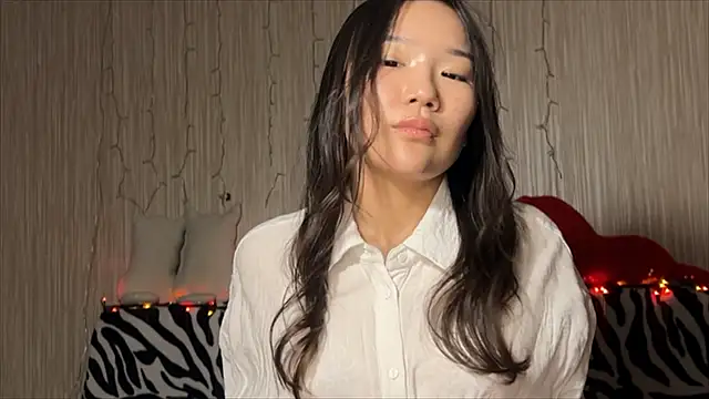 Snapshot of Asian_Vi chatting on March 2025 03:40:01 PM Asian Vi online show from March 2025 03:40:01 PM