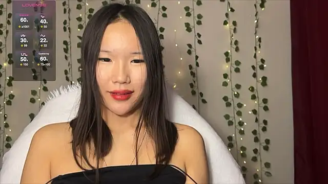 Snapshot of Asian_Vi chatting on September 2025 04:51:02 PM Asian Vi online show from September 2025 04:51:02 PM