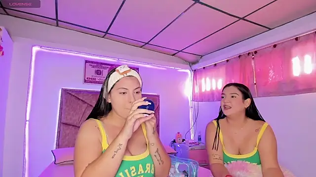 Cristal Smith20 online show from December 2025 12:53:02 PM