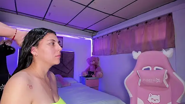 Cristal Smith20 online show from April 2026 01:49:01 PM