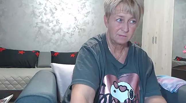 RosesandLillies online show from March 2025 05:33:02 PM