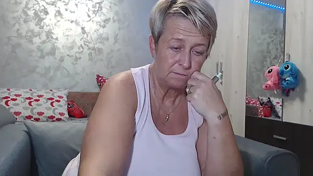 RosesandLillies online show from December 2025 05:09:01 PM