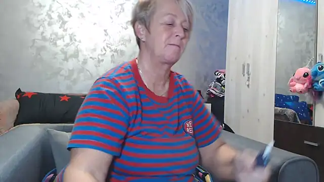 RosesandLillies online show from January 2026 04:44:01 PM