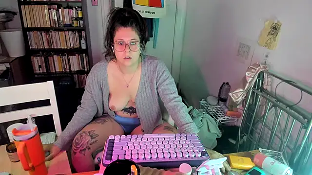 Rosiee69  online show from November 2025 02:26:01 PM