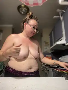 HTXBELLE online show from June 2026 11:27:02 AM