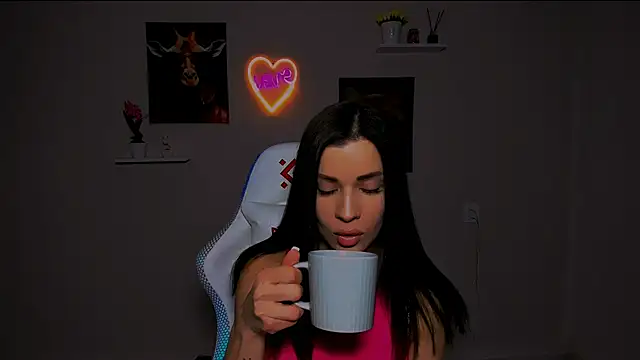 Snapshot of KetiWils chatting on March 2025 10:02:01 AM KetiWils online show from March 2025 10:02:01 AM