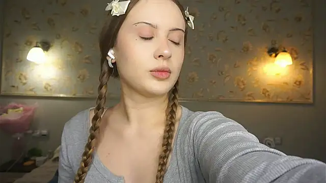 QuennaCoote online show from March 2026 07:15:01 AM