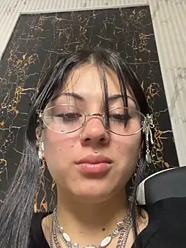 Snapshot of Guxplo_ chatting on September 2025 12:43:02 PM Guxplo online show from September 2025 12:43:02 PM