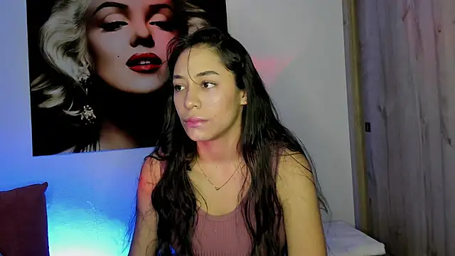 Snapshot of TANIA_06 chatting on October 2025 01:11:01 PM TANIA 06 online show from October 2025 01:11:01 PM