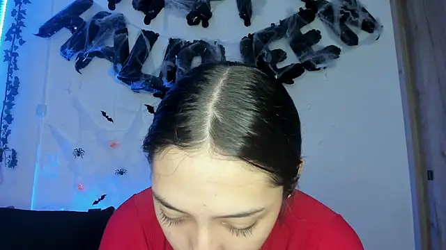 Snapshot of TANIA_06 chatting on November 2025 01:12:02 PM TANIA 06 online show from November 2025 01:12:02 PM