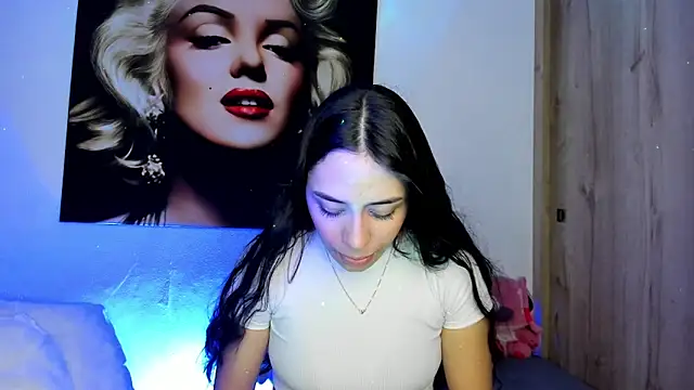 Snapshot of TANIA_06 chatting on November 2025 02:43:02 PM TANIA 06 online show from November 2025 02:43:02 PM