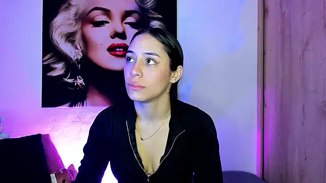 Snapshot of TANIA_06 chatting on November 2025 01:22:02 PM TANIA 06 online show from November 2025 01:22:02 PM