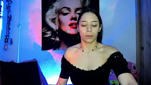 Snapshot of TANIA_06 chatting on November 2025 12:53:02 PM TANIA 06 online show from November 2025 12:53:02 PM