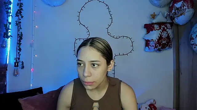 TANIA 06 online show from December 2025 01:04:02 PM