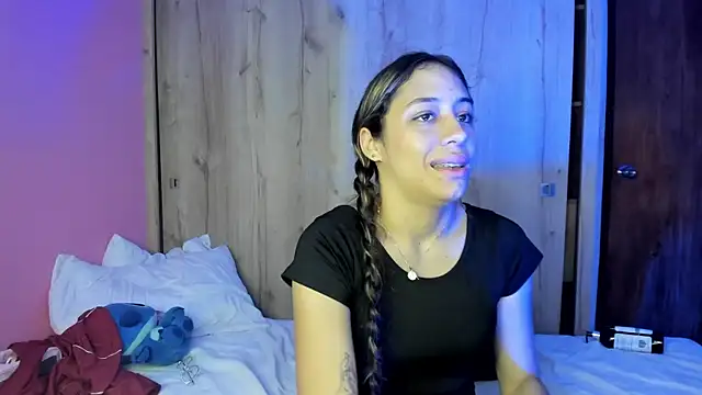 TANIA 06 online show from April 2026 07:58:01 PM