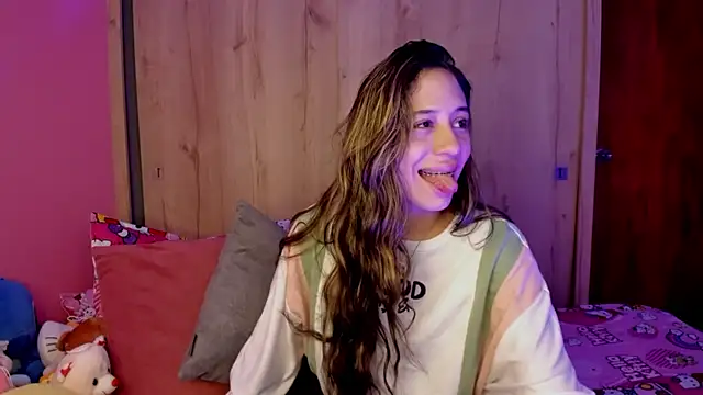 TANIA 06 online show from June 2026 01:15:01 PM