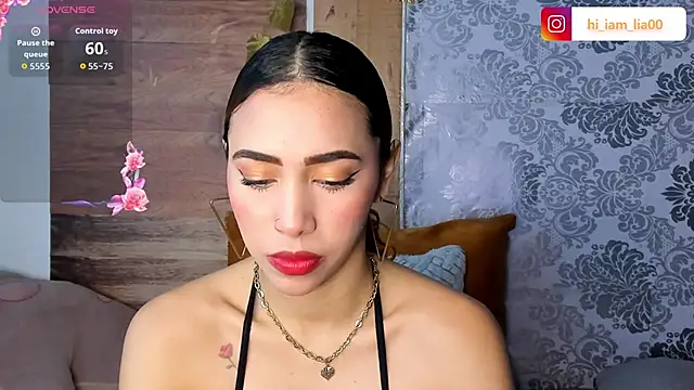 LiaHansson online show from December 2025 04:47:01 PM