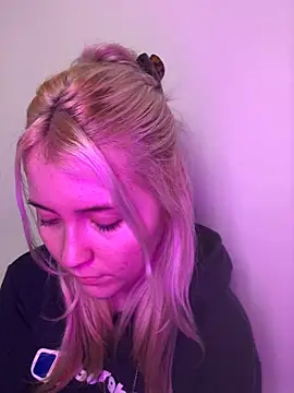 Blondie Sofia Essexbabe online show from March 2026 04:11:02 PM