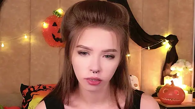 Sierra Fane online show from November 2025 05:52:02 AM