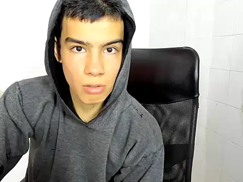 Snapshot of seigfried0 chatting on March 2025 07:12:02 PM seigfried0 online show from March 2025 07:12:02 PM