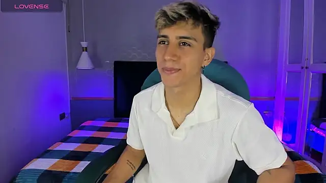 Allex Cano online show from February 2025 05:35:01 PM