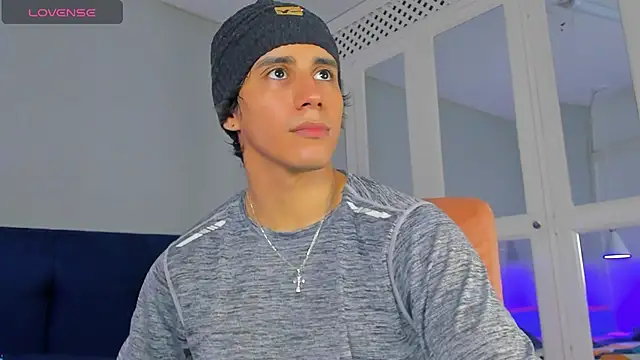 Allex Cano online show from September 2025 09:40:02 PM