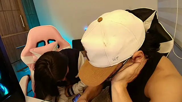 DesireLuxe online show from October 2025 06:10:01 AM