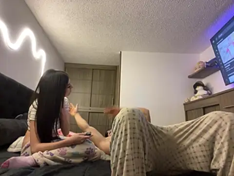 DesireLuxe online show from January 2026 07:45:02 AM