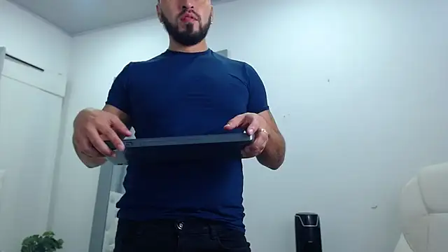 sebastian colle online show from February 2025 12:05:02 PM