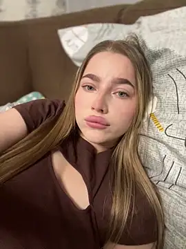 Milana mil online show from October 2025 03:34:01 PM