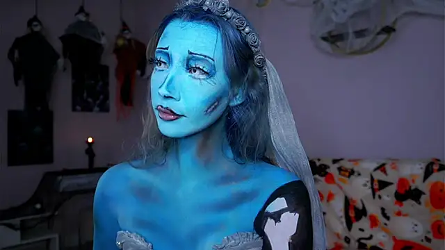 SunnivaCovil online show from October 2025 04:08:02 PM